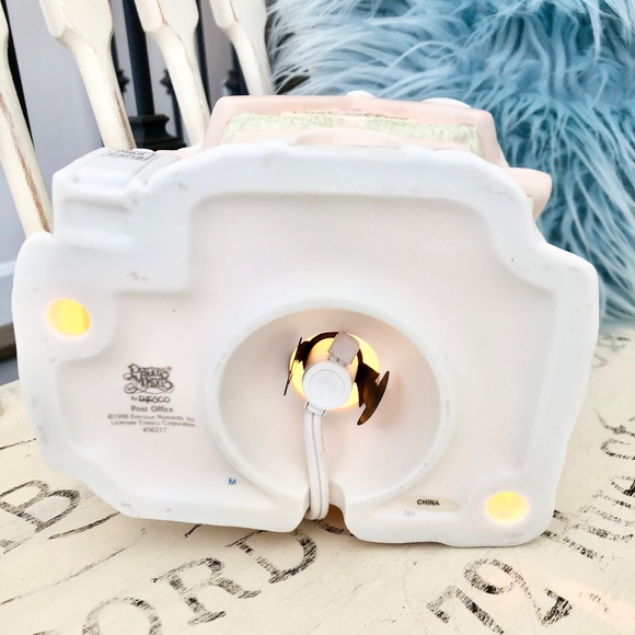 Precious Moments, Lighted Post Office, Vintage 1998, Very Nice Condition - Picture 5 of 11